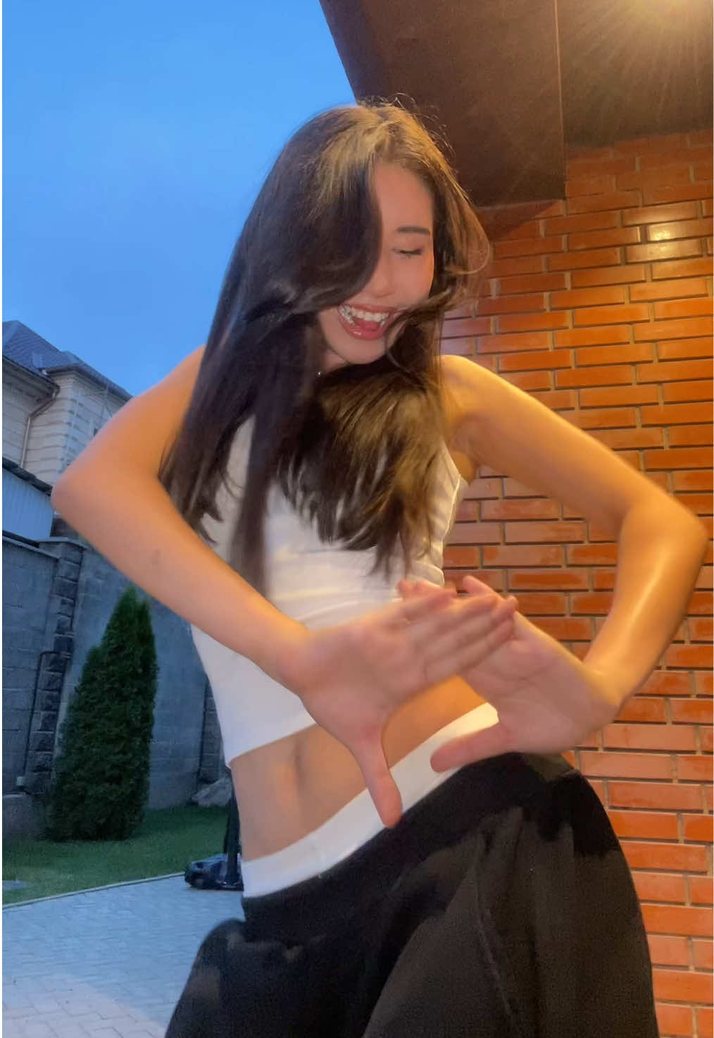 Suave ❤️‍🔥🩵#fyp #suave #dance #TikTokPromote #CloseUpAuge #suavedance #dancechallenge #newdance #dancetrend #dancetrend2025 #newdance2025 #viraldance #viral #explore 