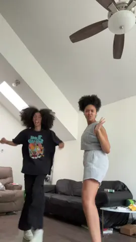 gotta get my dance on w @r o s i e 