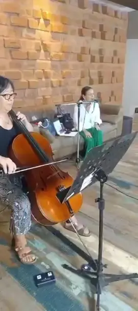 Minha irmã caçula é o máximo. Olha isso, Brasil!!!!! Hoje tem show de @vaniaabreuoficial no @palacetetirachapeu , em Salvador. Não perca porque é uma oportunidade única. Um sonho de voz e de talento. Maravilhosa demais. Orgulho, mana. Te amo. ❤️ #informacoesnoStory #VaniaAbreu #Salvador #DiadosNamorados