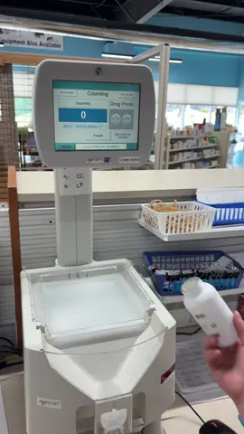 Levothyroxine 88 mcg Featuring a different machine in our pharmacy! 💊💊💊 #asmr #asmrsounds #pharmacy #pharmacytechnician #pharmacist #medical #medicine #poolespharmacycare #pharmacytok #pharmacytiktok #satisfying #pillcountingasmr 