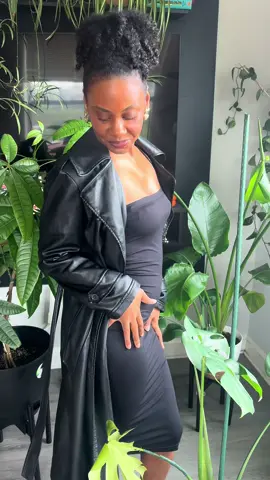Felt cute in my @YITTY giving 90s that girl vibes that’s all 💋 #OOTD #90saesthetic 