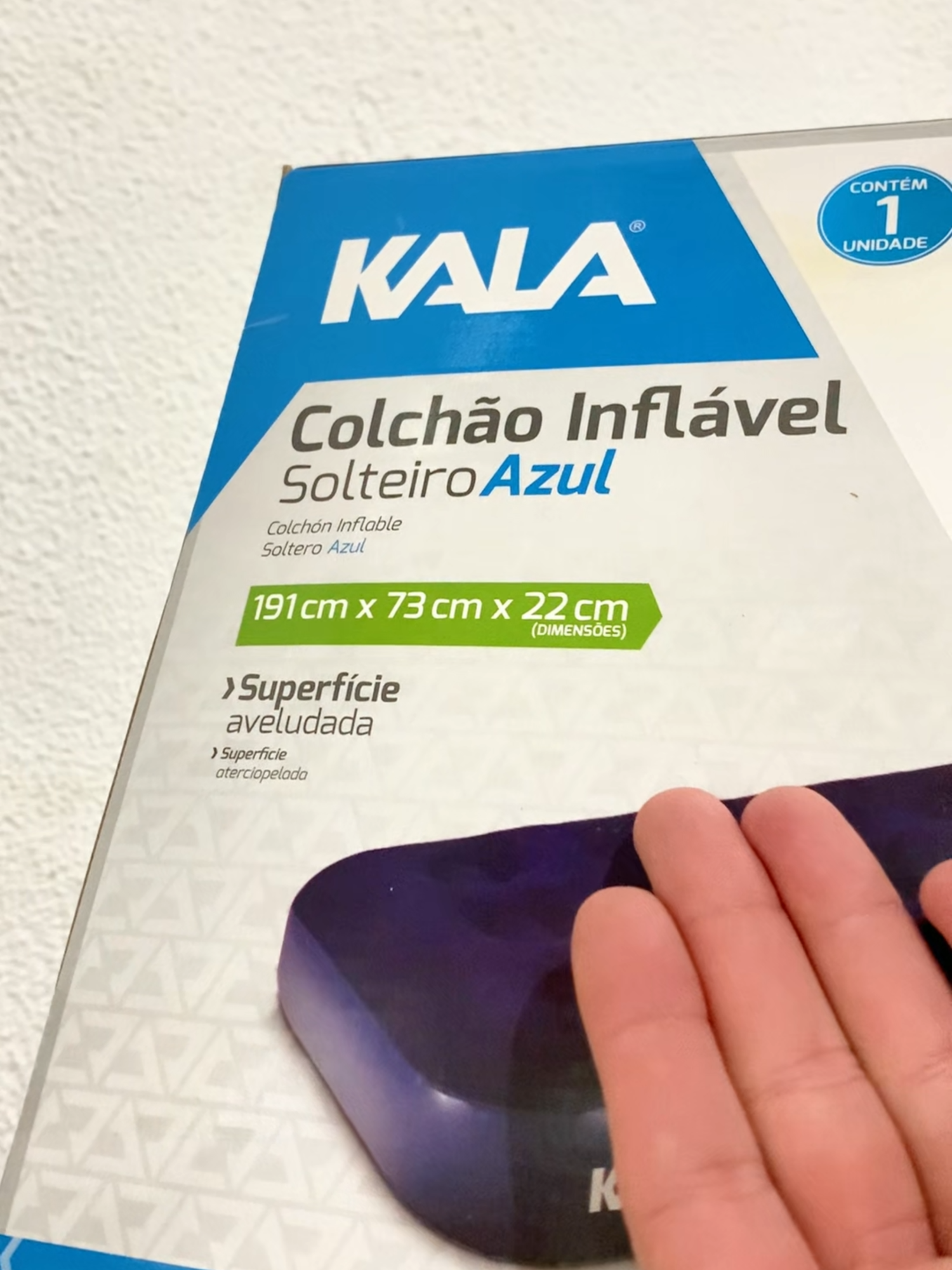 Enchi esse colchão em MINUTOS com a bomba! Kit pronto pra usar! 🛏️💨 Quer praticidade e conforto onde estiver? 🛏️💨 Esse kit vem com colchão de solteiro inflável + bomba de ar, ideal pra quem precisa de uma solução rápida e eficiente pra dormir bem! Super fácil de encher, compacto pra guardar 🧳 e perfeito pra camping 🏕️,  visitas em casa 🏠 ou até aquele cochilo no meio da tarde 😴 Leve, resistente e pronto pra uso em poucos minutos! Quem aí também curte praticidade no dia a dia? 👇🔥 #colchaoportatil #kitcamping #dicapratica #confortoemqualquerlugar #camping #kala #conforto #confortavel #colchaoinflavel #colchão