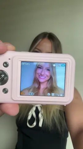 I love my digital camera 😊 #digital #picture #camera #fyp #foryoupage #viral #camkory @Camkory 