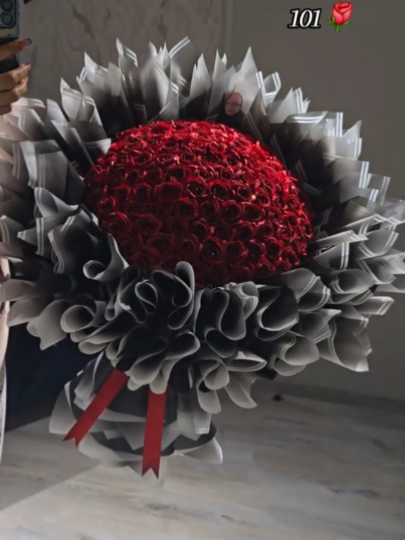 ❤️ #fyb #keşfet #baku #azərbaycan #kesfet #gülbuketi #azerbaijan #glitter #rose #keşfetteyizzz #fy 
