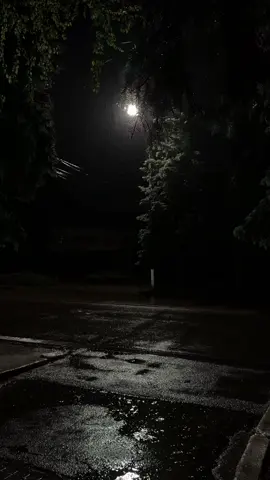 🫀 #rain #fyp #vibe 