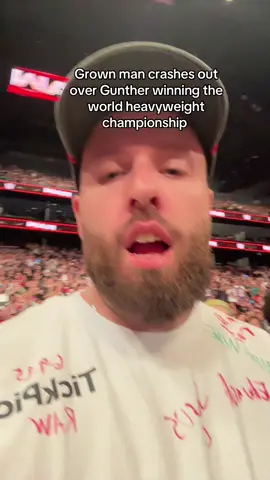 Grown man crashes out over Gunther winning the world heavyweight championship #WWE 