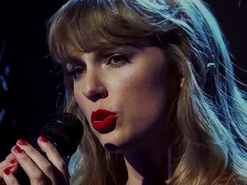 but i just miss you.......  #taylorswift #taylorsversion #red #redtaylorsversion #betterman #taylornation #taylorswiftedit #taylorswifttok #lyric #viral #fypシ゚ #fyp #swiftie #swifttok #swifties #theerastour #fromthevault 