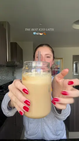 Iced caramel latte sin azúcar  🤤🍂 | WOW  lmk si lo pruebannn  #fyp #foruyou #foryoupage #contentcreator #influencer #Vlog #icedlatte #icedcoffeerecipe #sfsyrup @Skinny Mixes MX 