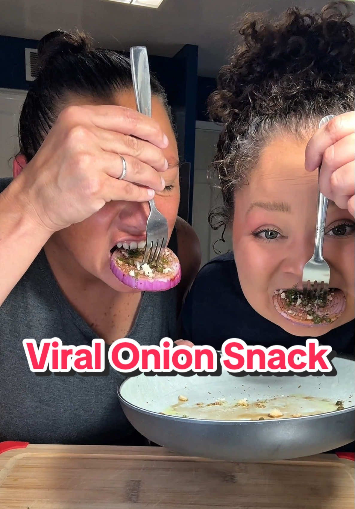 OoOoOohhhhhhkaaaayyy! Snaps girl       @van #onion #foodreview #fypage #mukbang #fyppage 