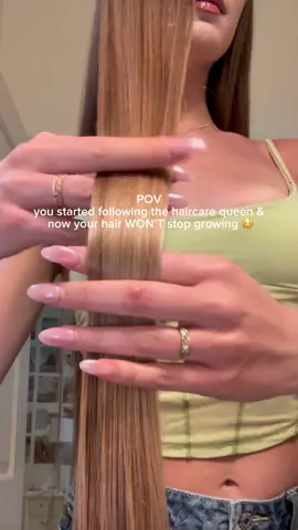 Hehe here to help YOU reach your hair goals 🥰 #hairtok #longhair #tessa #tessapeay #haircare #hairgrowth #rosemaryoil #haircareroutine #goldenhair #shinyhair