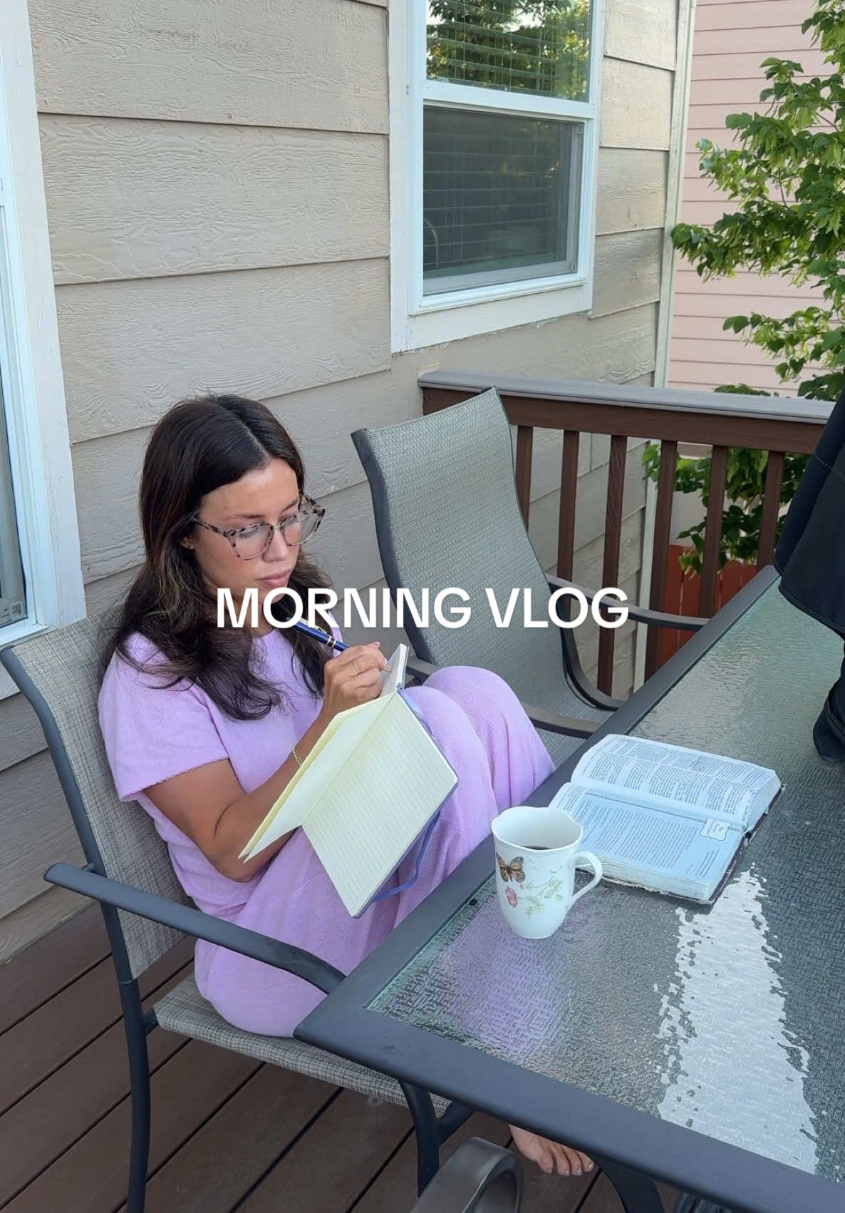 Getting up an hour before the kids>>thank you time change!🤍#momsupport #morningvlog #morningroutine #momcommunity #momsquad #momsupport #motherhood @nuuds @SALT & STONE @Caudalie @Kosas 