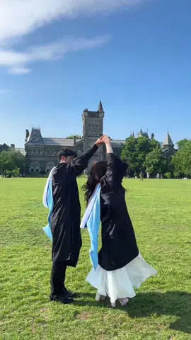 graduation with you 🫶 #graduation #grad #uoft #graduationdress 