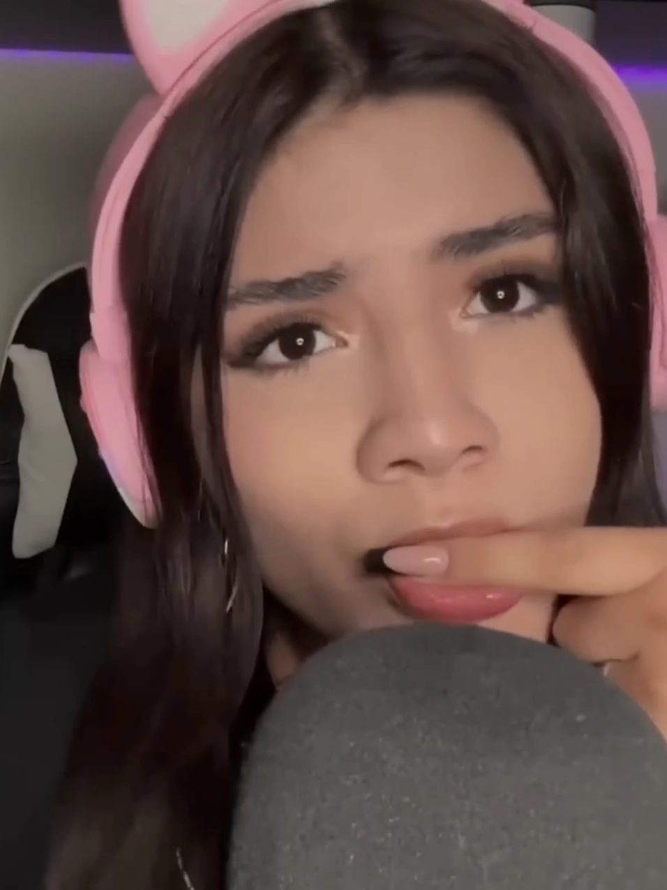 Mi mejor asmr Mouth Sounds, sonidos adictivos de 👅  #asmr #asmrmouthsounds 