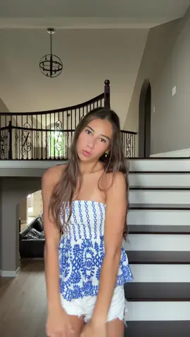 i just love this dance #fyp #foryou #dance #2025dances #dancetrend #Summer #microinfluencer #teamwork #brunette #vibe #cutefit #outfitinspo #basic #dances 