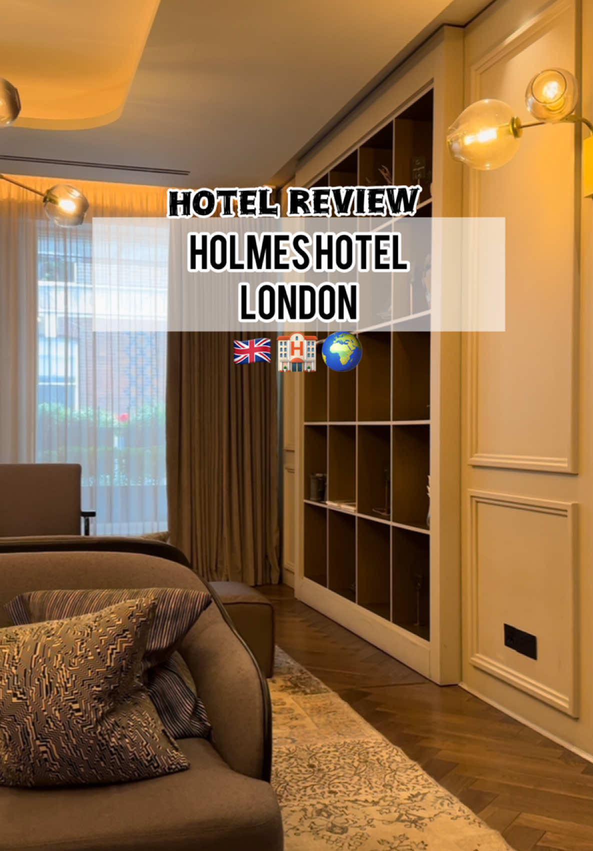 Planning a trip to London? Check out this cute cozy hotel located on Chiltern Street @Radisson Hotels & Resorts 🏨  #hotelreview#traveltok#traveling#london#londontok#thingstodo#traveling#holmes#hotelroom#hotels#traveltips#traveltiktok#unitedkingdom#review#londonlife 