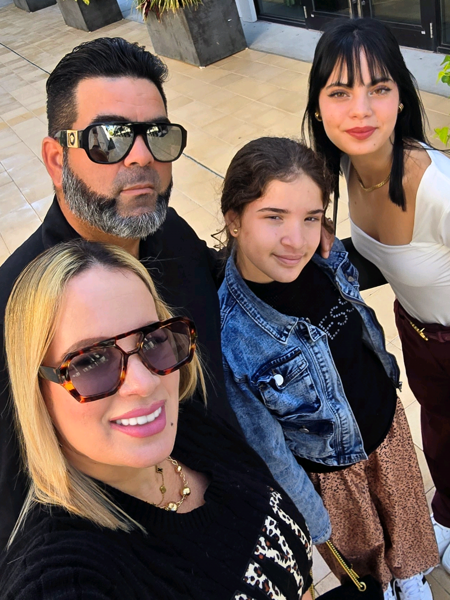 EL no colabora para ser FAMOSOS 🤦‍♀️ ##rodriguexyudyta  #comedia  #comediaviral  #videosdivertidos  #familyfunny  #funnyvideos 