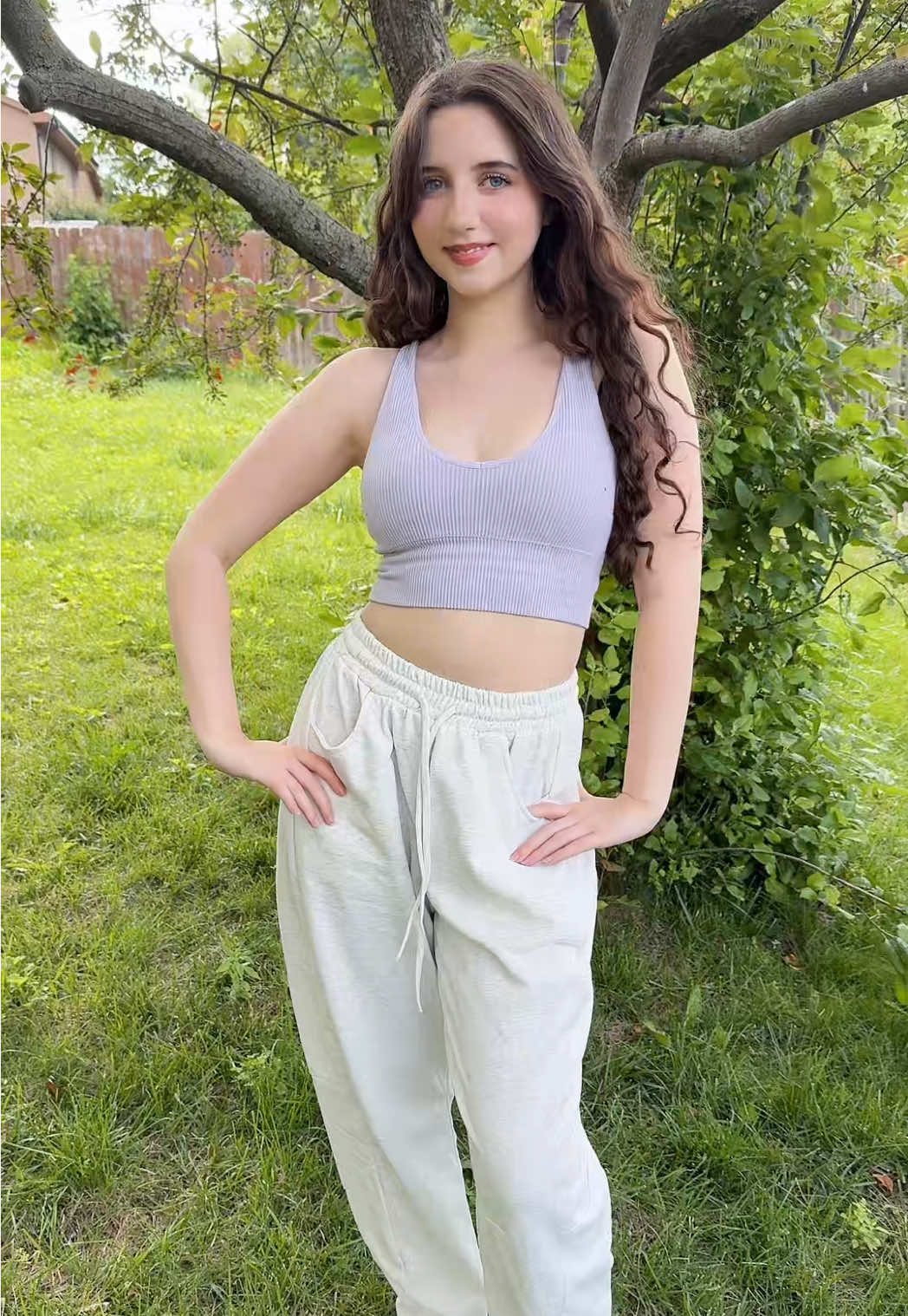 OOTD! 💜🤍 Barrel legged sweatpants: @Arssm  #OOTD #Style #StyleInspo #fashioninspo #Summer #viral #trend #viralvideo #trending #explore #explorepage #fyp #foryoupage #blueeyes #abcxyz #xyzbca #blowthisup 