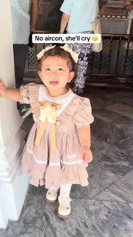 Hindi iiyak to kahit madapa, sa init lang talaga totoyoin. 🫠🥲 #airconbaby #acbaby #babycrying #hotweather #babytravel #thailandtrip #babyinthailand #hotinthailand #thailandweather #thailandwithbaby #travelwithtoddler #toddlertravel #babylove #babytiktok #toddlermom #toddlerlifebelike #toddlerlife #babiesoftiktok☺️ #fypシ゚viral #fyp 