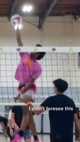 Who put bro in the middle  #volleyball #volleyballplayer #comedy #funnyvideos #haikyuu #game 