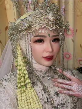 Blm bisa move on 🥹🤏#masyaallahtabarakkallah #tehademakeup #muaviral #banondari #bangbunghideung #pengantinsunda #sigersunda 