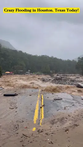 Crazy Flooding in Houston, Texas Today! #flood #flooding #rain #disaster #severeweather #weather #news #crazy #today #Houston #Texas #USA #foryou #viral 