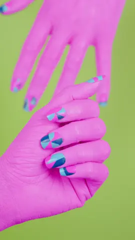 Design a fresh set using #AdobeIllustrator!💅 What do you think of the final result? Let us know!