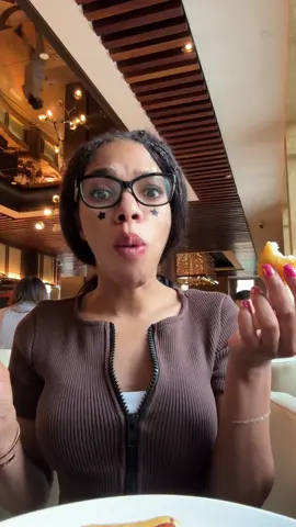 This is crazy I’m in CHINA! 🇨🇳 #CapCut #eatwithme #china 