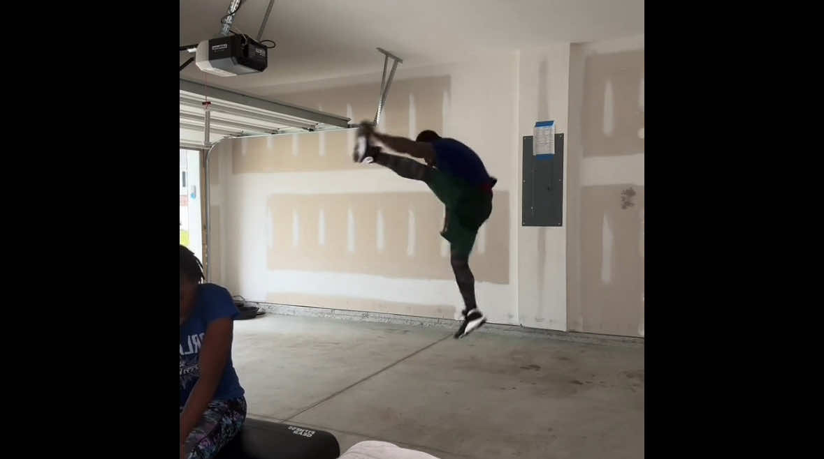 No Cursing-All Flow💁🏾‍♂️ 🚀✨Gimmie M.O.E by Khing Jus Wurk is a vibe! 🎶 This track is your motivation to rise above challenges. 🌆🦾 From Brooklyn, uniting through hip-hop that celebrates life—no unnecessary violence, no drugs, and no exploitation of women. 🙅🏿‍♂️💖 Real-life music that inspires! Remember, the grind is tough, but so are we. 🌟 I’m gon’ make it! 🌞💯 Check out IAmWurk.com for more! #Vibes #Motivation #IAmWurk #Hiphop #Rapper #Performer #Talent #Creative #RapMusic #Music ##Writer #Unsigned #fyp #fypシ #xyzbca #Atlanta #Brooklyn #AdultMusic #Representation #Casting #RealLifeStory 