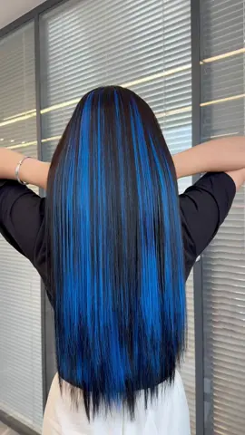 Do the blue highlights!!!#hairextensions #clipins #blue #bluehair #bluehighlights #highlight #hairtok #hairstyle #girshairstyle #fyp 