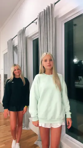 @ainsleymathews #dance #bsf #fypシ #viral #repost #dance #blonde #foryoupage #viralvideo #views #likes