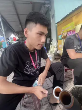 quả cảnh này thật khó qua