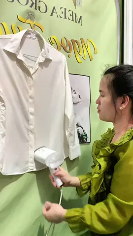 Trả lời @𝐦𝐚𝐢𝐢𝐮𝐣𝐢𝐤𝐨𝐨𝐤 chồng khen mỗi ngày nhờ mua được em bàn ủi hơi nước cầm tay này nè #ngoctuyen #review #xuhuong #xuhuongtiktok #banuihoinuoc  @Ngọc Tuyền 🍀  @Ngọc Tuyền 🍀  @Ngọc Tuyền 🍀 