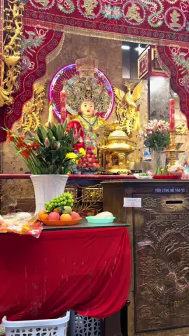 Mong bà mở kho ban tài tiếp lộc