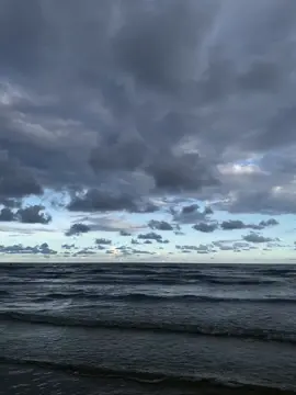 bởi vì chẳng ai biết tình người, ai đâu biết một ngày sẽ ngưng..