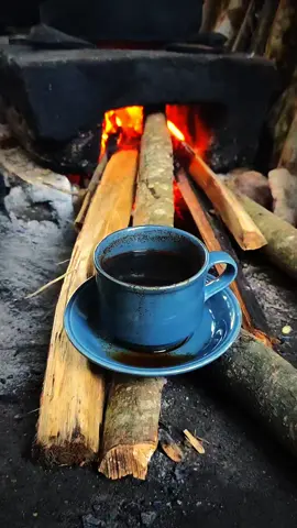 sruput sek wo selak wutah #kopi #fyp #ngopisantuy #ngopi #jowopride #bukantakmampu #ceksound 