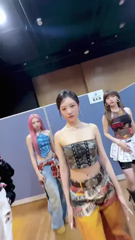 Blueprint Supreme #QIANA #XIU #IVY #LULU #R_E_D #RED_ERA_DIVA #cpopidol #girlgroup #fyp #chromosomeentertainmentgroup 