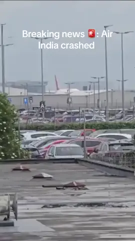 Pesawat Air India yang terbang dari India ke London jatuh sesaat setelah lepas landas pada Kamis (12/06), menewaskan 241 penumpang dan awak, serta sejumlah orang di darat. Satu penumpang dilaporkan selamat dari insiden tersebut. #saveIndia