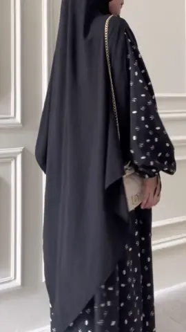 😍#OOTD #outfitsyari #pashminabandana 