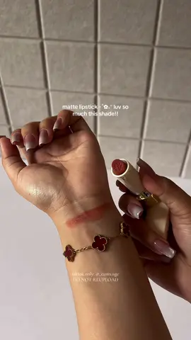 luv the 🌺 details of this matt lipstick💫🥹 #lipstick #mattelipstick #matte #focallure #lipstickfocallure #focallurelipstick 