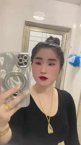 好孤独🙁#八万来财❤️💰 #老挝姑娘🧏🏻‍♀️ #关注一下呗 