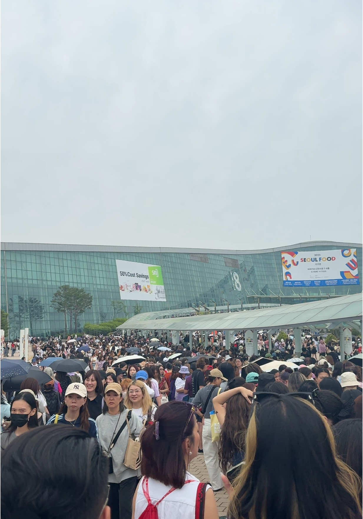 BTS FESTA update as of 2:50pm. We lined up since 10:30am. Lines were cut multiple times. No staff and signages in the area. This is not the FESTA I imagined ☹️ #BTSFESTA2025