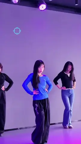 #xuhuongtiktoknam2025 #💚💚🥰 #tiktokgiaitri🤣🤣 