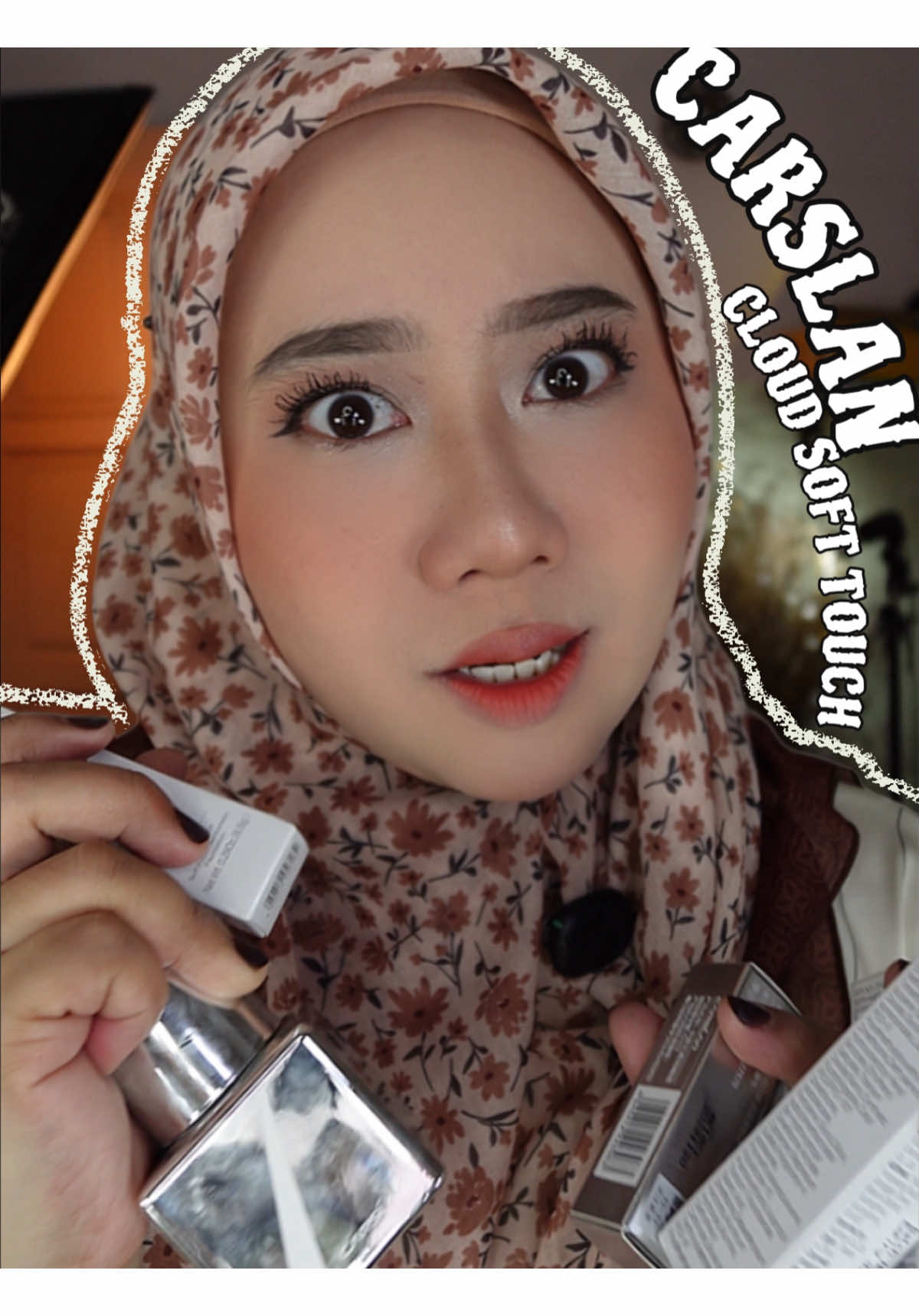 SUKA !!! Ni foundation FAVOURITE aku sekarang!! Dah la ringan gilaaaa !! Senang gila nk blend & tahan lamaaa . Nak cantik jangan berkira sangat 😝. #CarslanCrushBrandDay #CarslanSummerMakeup  #CARSLAN #carslanmy #carslanprimer #sunscreenprimer #sunscreen #basemakeup #makeuphacks  #uvprotection @Carslanmy 