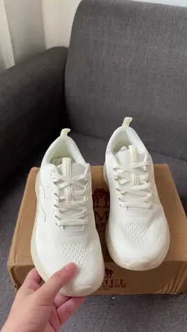 ang worth it talaga ng mga shoes nila #camelcrown #shoes #sportshoes #coupleshoes #tiktokshop #tiktokfinds #foryou #fypシ゚viral 