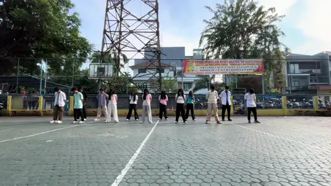 🤭 #fyp #dance #shutupanddance #Love #hi5  ib : @elle 