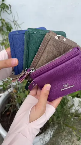 Useful short wallet#genuineleather #cowhide #rfidwallet #cardholder #womenwallet 