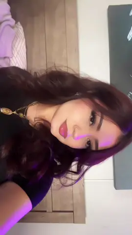 😘