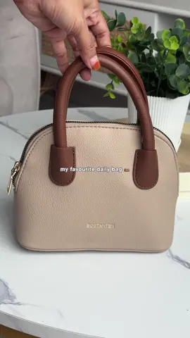 Beg ni seriussss comel sangattt!🥰 #bostantenbag #begbostanten #womenhandbag #fyp #foryoupage #bagperempuan 