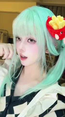 Beauty is in the eye of the beholder. #cos #cosplay #dance #cute #xyzbca #fyp #foryou #viral #fypシ゚viral #foryoupage #xuhuong #trending #parati