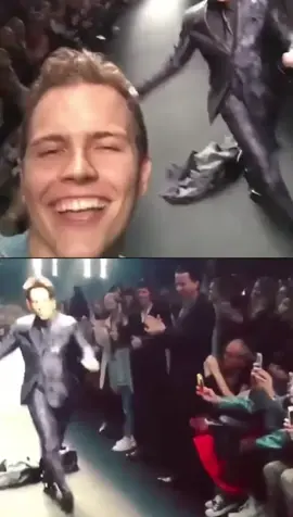 Ángulos invertidos #benstiller #desfile #paris 